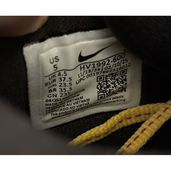 Athletic_Shoes